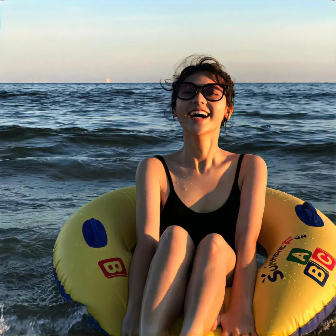 残酷幽默 海报